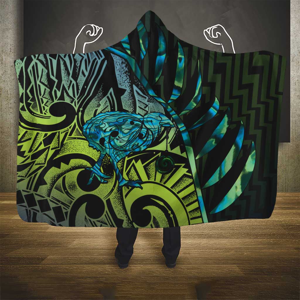 Southland Takehe Pounama Hooded Blanket Aotearoa Poutama Paua Shell Fern