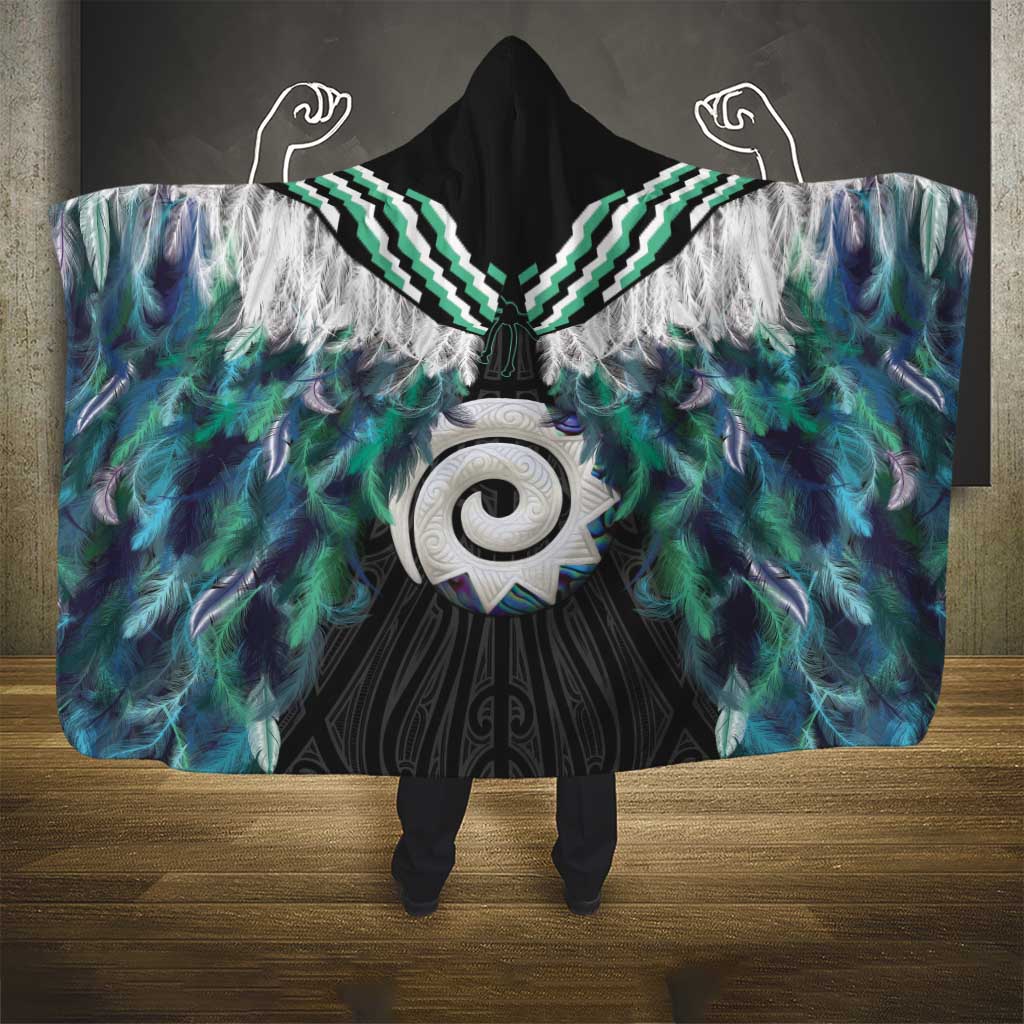 Aotearoa Korowai Motif Hooded Blanket Maori Koru Poutama