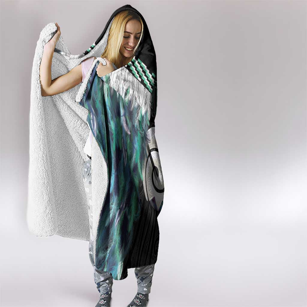Aotearoa Korowai Motif Hooded Blanket Maori Koru Poutama