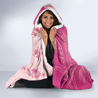 Heiva i Tahiti Hooded Blanket Tahitian Tiare Maori Cowrie Lei Pink LT14 - Polynesian Pride