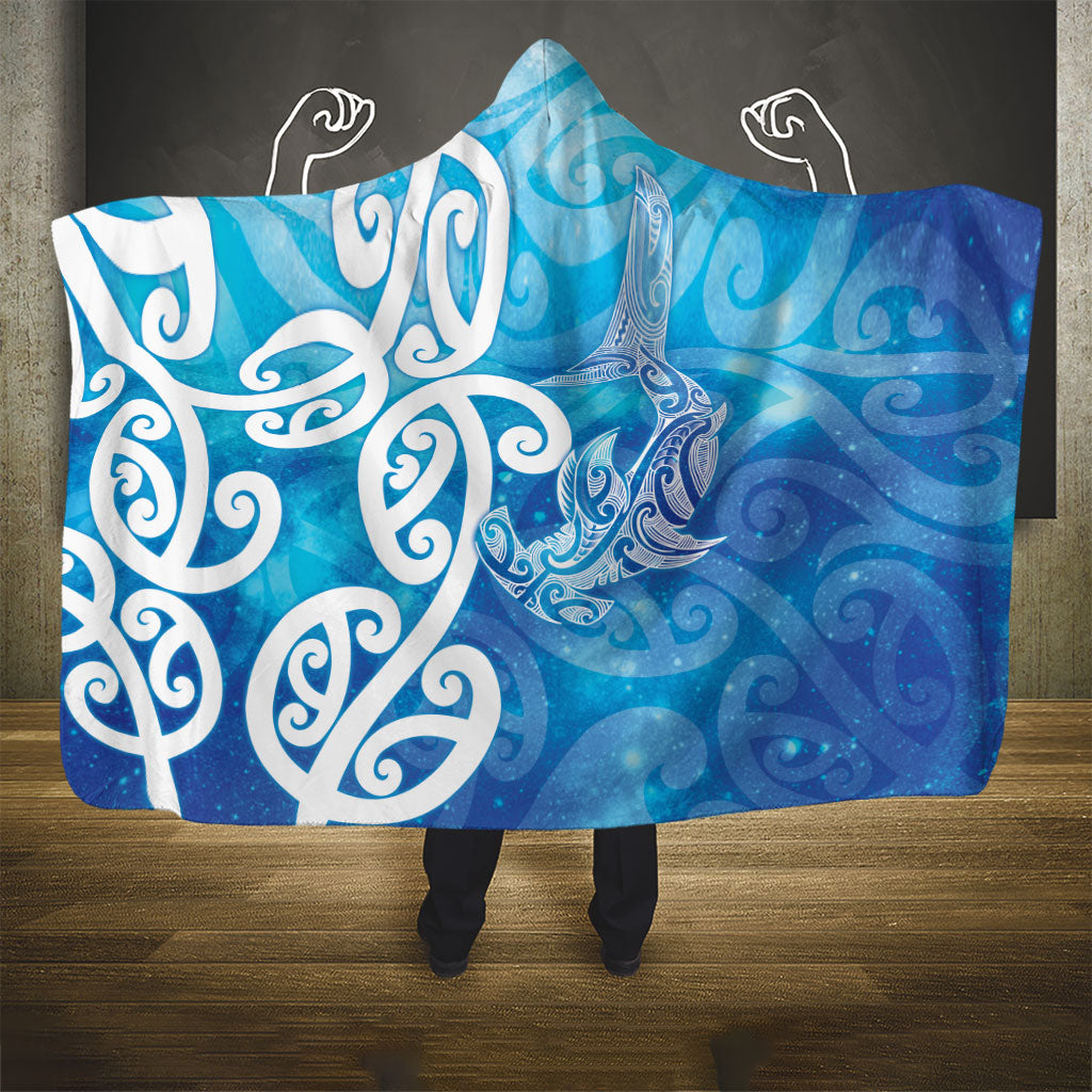 Hammerhead Shark Tattoo New Zealand Hooded Blanket Maori Galaxy Mangopare Pattern LT14 - Polynesian Pride