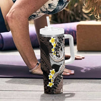 Brown and Black Hawaii Shark Tattoo Tumbler With Handle Puakenikeni Lei Plumeria Polynesian Pattern - Polynesian Pride