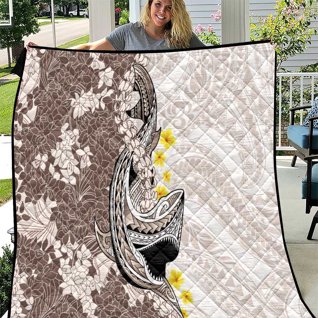 Brown and White Hawaii Shark Tattoo Quilt Puakenikeni Lei Plumeria Polynesian Pattern - Polynesian Pride