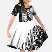 Aotearoa Manaia NZ Maori Silver Fern Family Matching Short Sleeve Bodycon Dress and Hawaiian Shirt LT14 Daughter's Dress Black - Polynesian Pride