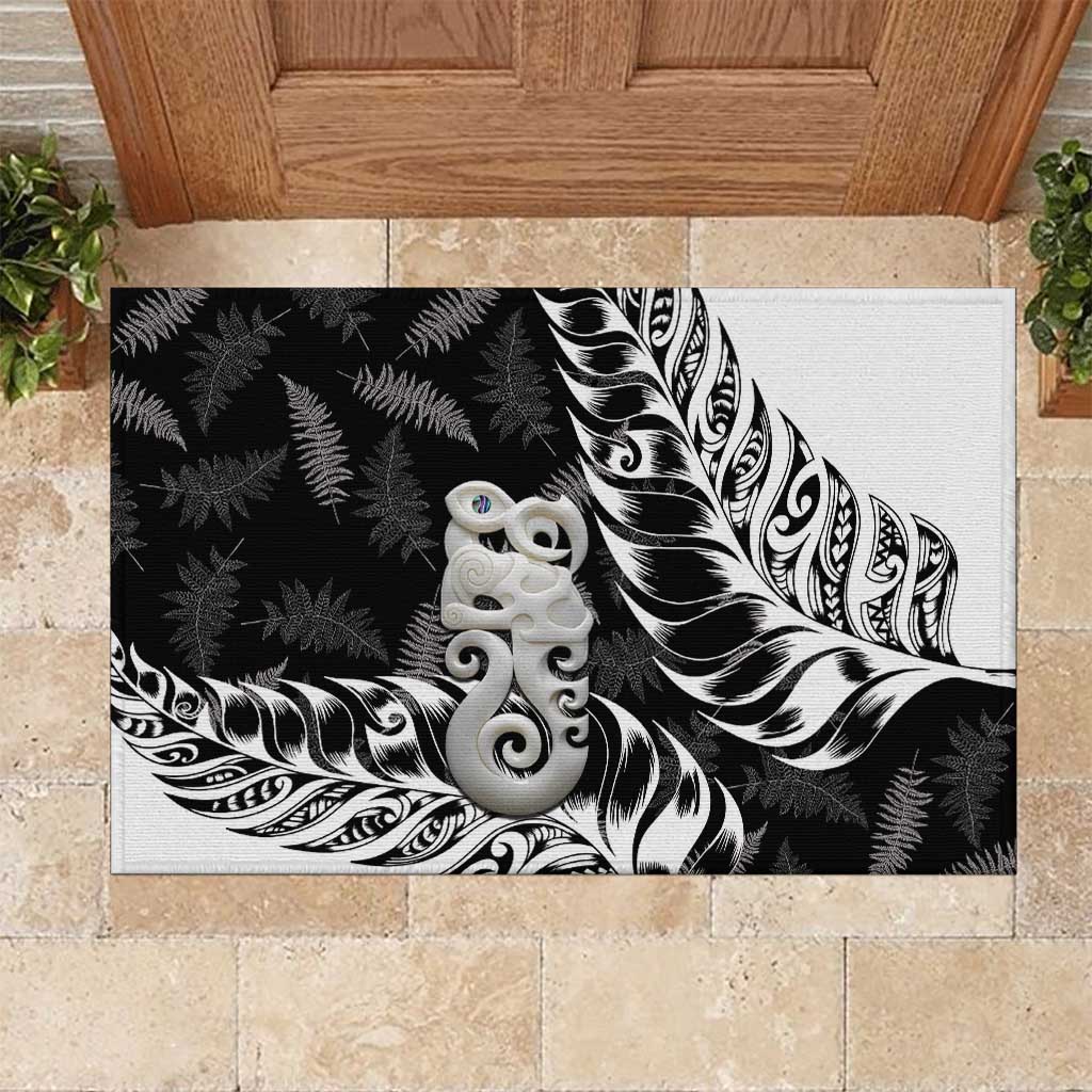 Aotearoa Manaia NZ Maori Silver Fern Rubber Doormat LT14 Black - Polynesian Pride