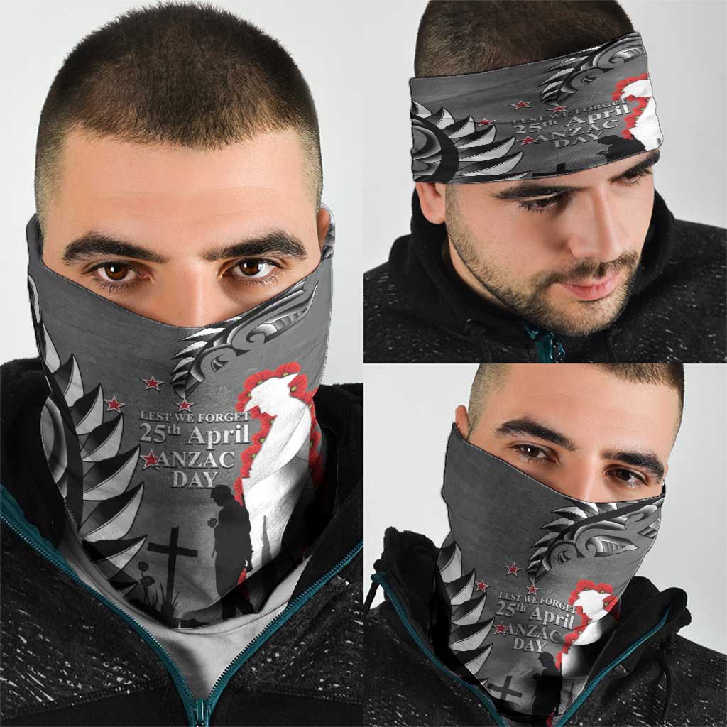 New Zealand ANZAC Day Neck Gaiter 25th April Silver Fern With Poppy LT14 - Polynesian Pride