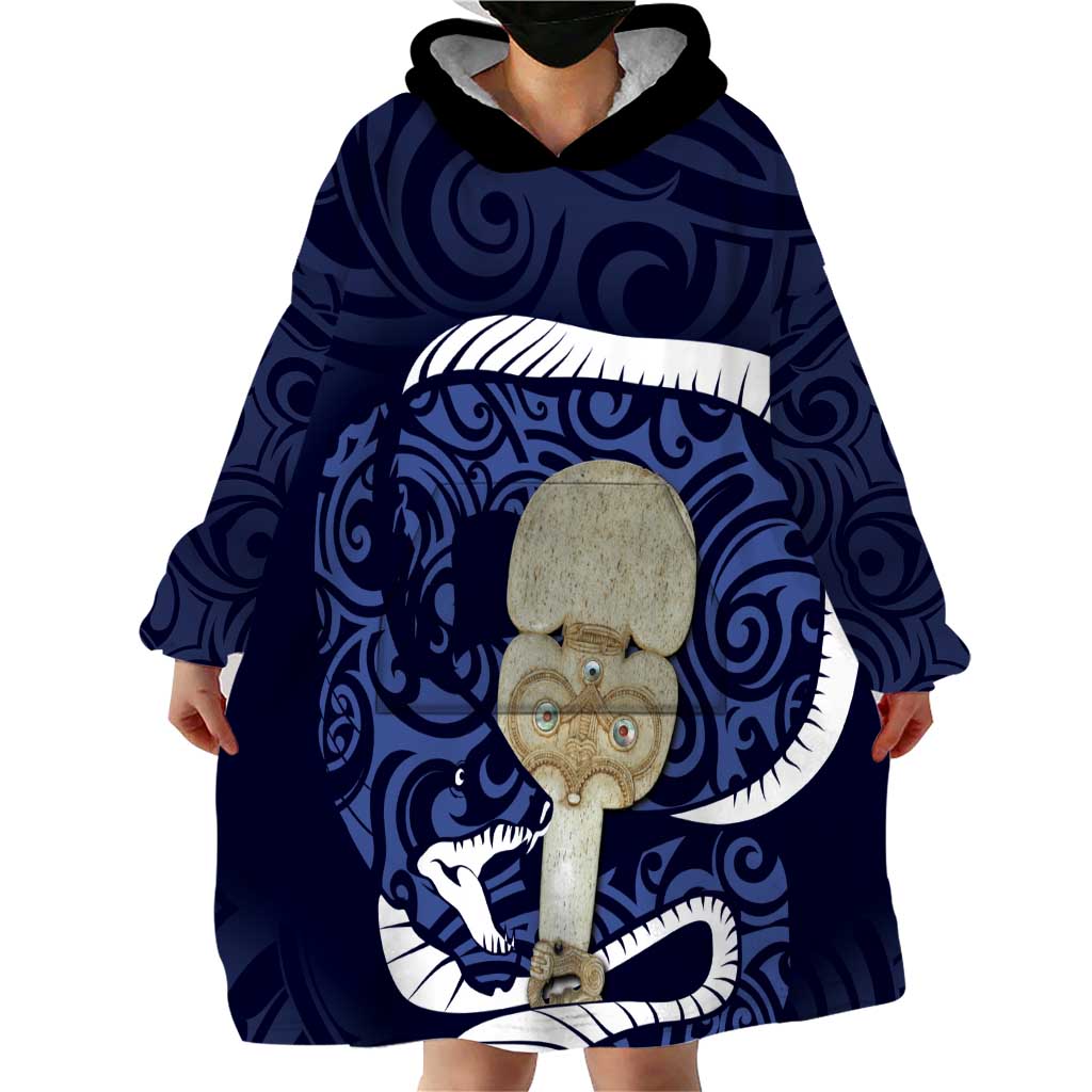 Blue New Zealand Eel Wearable Blanket Hoodie Aotearoa Maori Tuna With Kotiate Weapon LT14 - Polynesian Pride