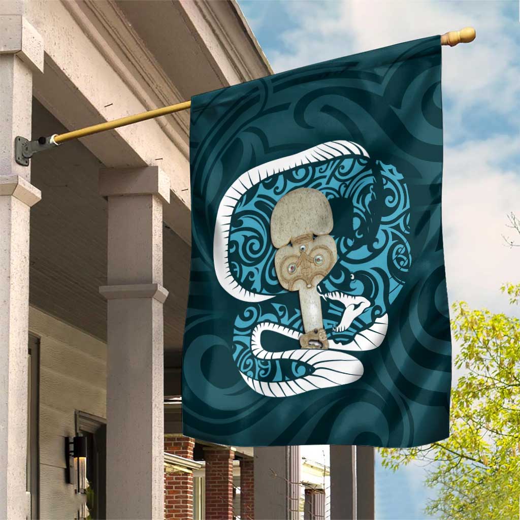 Turquoise New Zealand Eel Garden Flag Aotearoa Maori Tuna With Kotiate Weapon