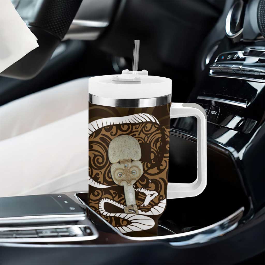 Gold New Zealand Eel Tumbler With Handle Aotearoa Maori Tuna With Kotiate Weapon LT14 - Polynesian Pride