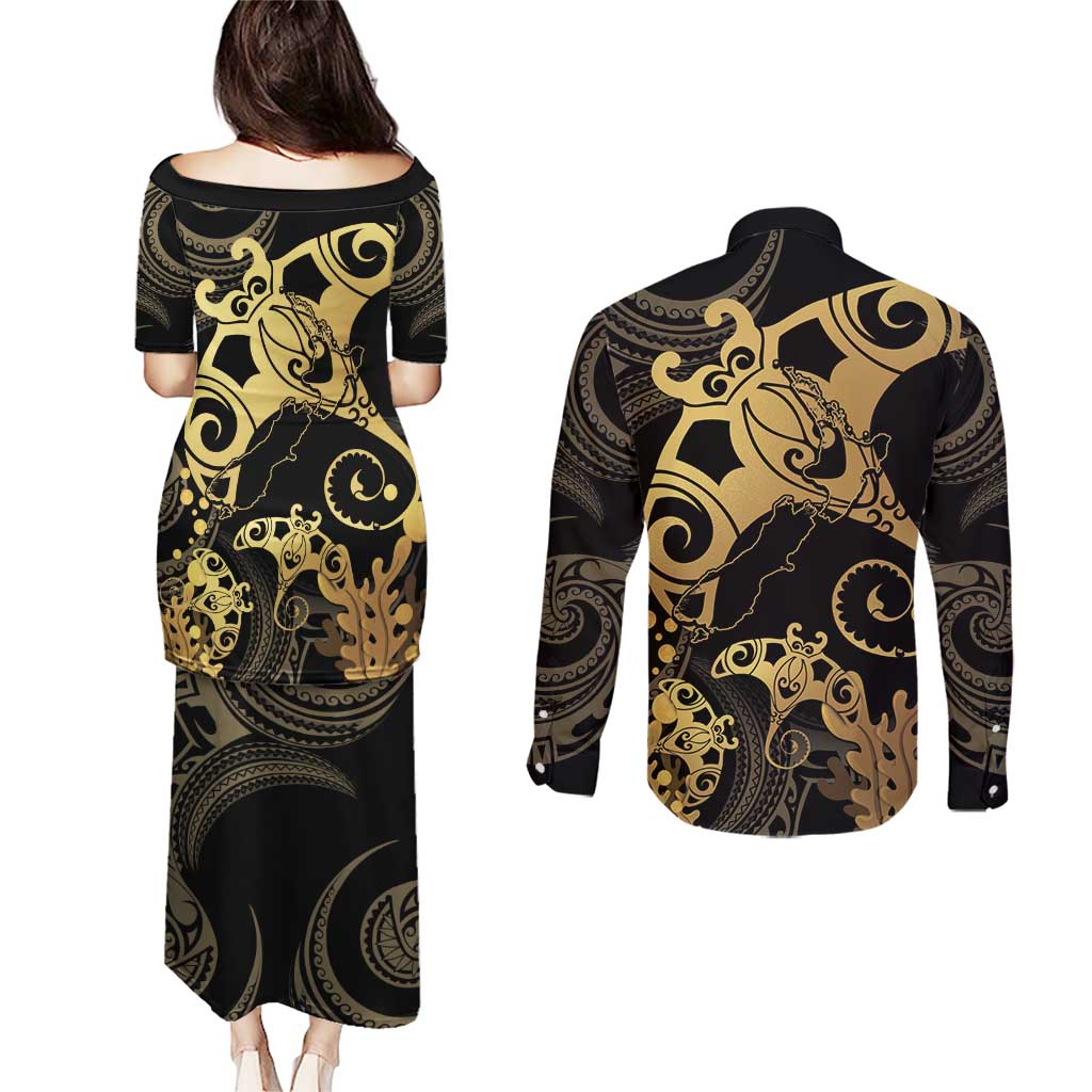 Black And Gold Aotearoa Whai Couples Matching Puletasi and Long Sleeve Button Shirt NZ Stingrays Maori Curves Style