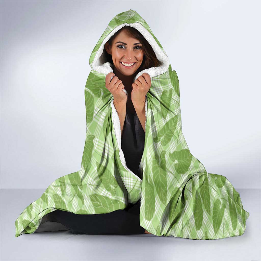 Green Hawaii Kalo Palaka Motifs Hooded Blanket Hawaiian Taro Leaves Elegant Vibes - Polynesian Pride