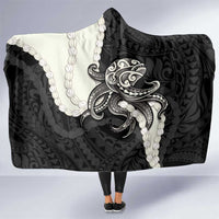 Black Polynesia Tribal Octopus Tattoo Hooded Blanket Pikake Lei Polynesian Pattern LT14 One Size Black - Polynesian Pride