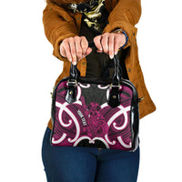 Mawhero Aotearoa Atua Tumatauenga Personalised Shoulder Handbag Maori God Of War Tiki With Taiaha LT14 One Size Pink - Polynesian Pride