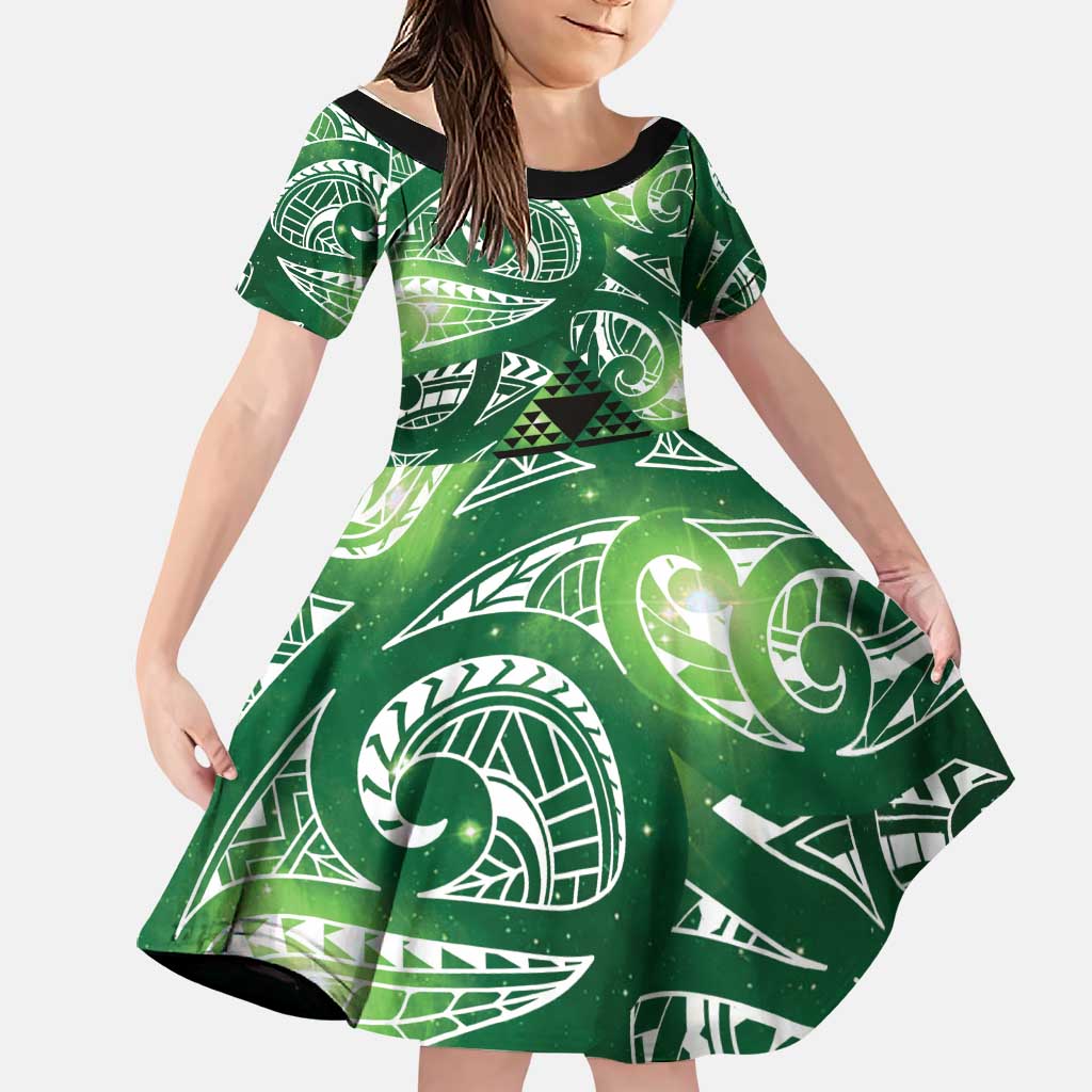 Matariki New Zealand Family Matching Short Sleeve Bodycon Dress and Hawaiian Shirt NZ Niho Taniwha Maori New Year Green Galaxy LT14 Daughter's Dress Green - Polynesian Pride