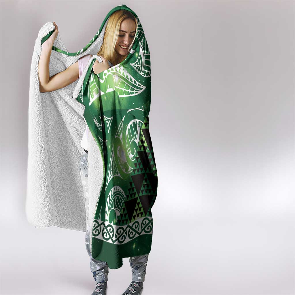 Matariki New Zealand Hooded Blanket NZ Niho Taniwha Maori New Year Green Galaxy LT14 - Polynesian Pride