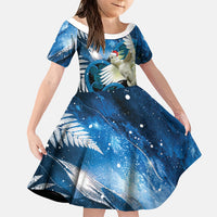 Sulphur-crested Cockatoo New Zealand Christmas In July Family Matching Off Shoulder Maxi Dress and Hawaiian Shirt NZ Aroha Koru Fern Marble Vibes LT14 Daughter's Dress Blue - Polynesian Pride