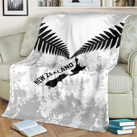 Custom New Zealand Silver Fern Football Blanket Go Aotearoa Grunge White LT14 - Polynesian Pride