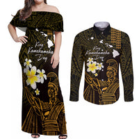Personalised Hawaii King Kamehameha Day Couples Matching Off Shoulder Maxi Dress and Long Sleeve Button Shirt Plumeria With Kakau Pattern - Gold