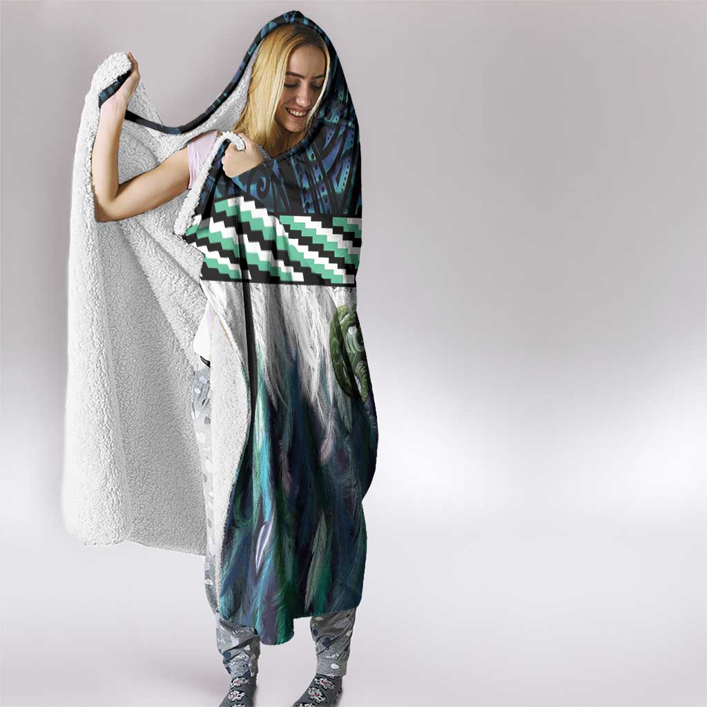 Turquoise Traditional Cloak Aotearoa Hooded Blanket Maori Paua Shell Korowai Pattern
