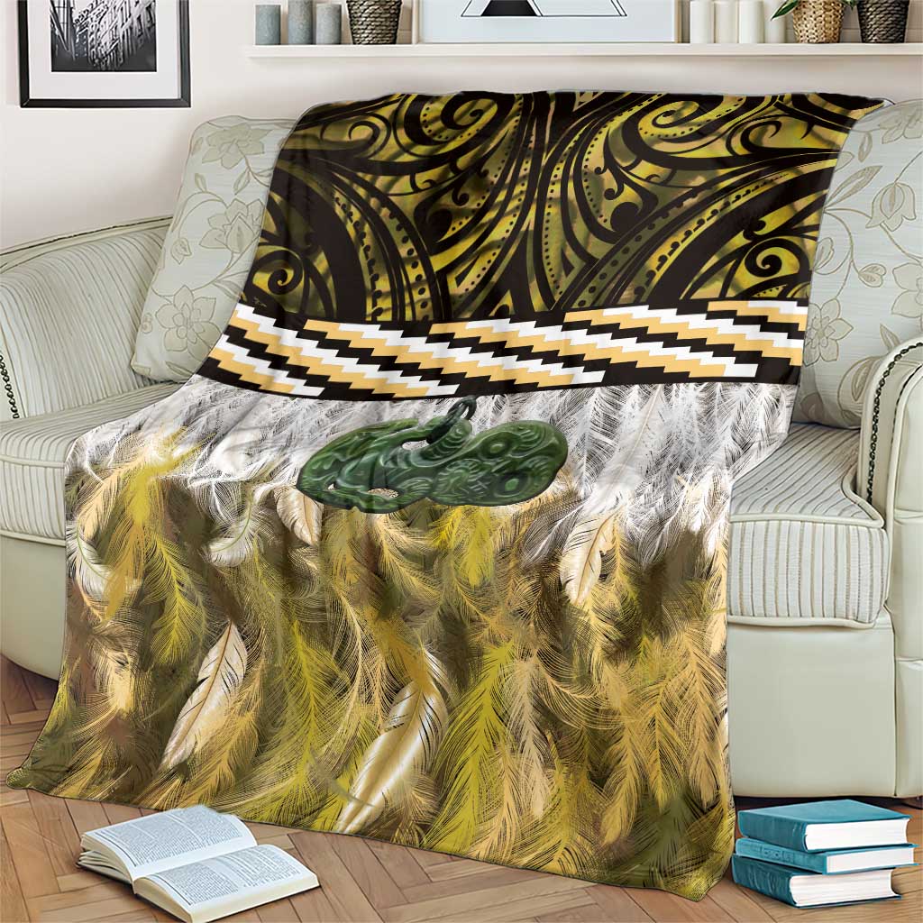 Yellow Traditional Cloak Aotearoa Blanket Maori Paua Shell Korowai Pattern