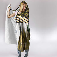 Yellow Traditional Cloak Aotearoa Hooded Blanket Maori Paua Shell Korowai Pattern