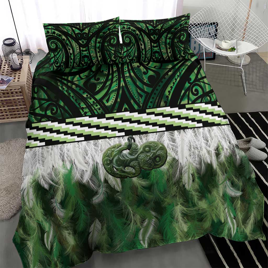 Green Traditional Cloak Aotearoa Bedding Set Maori Paua Shell Korowai Pattern