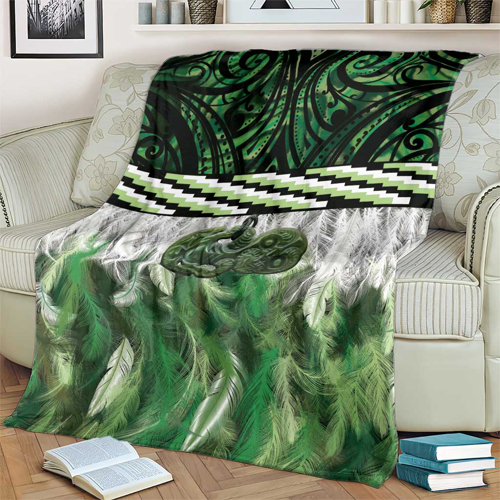 Green Traditional Cloak Aotearoa Blanket Maori Paua Shell Korowai Pattern