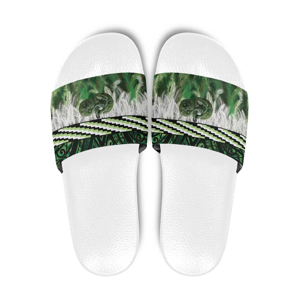 Green Traditional Cloak Aotearoa Slide Sandals Maori Paua Shell Korowai Pattern LT14 Green - Polynesian Pride