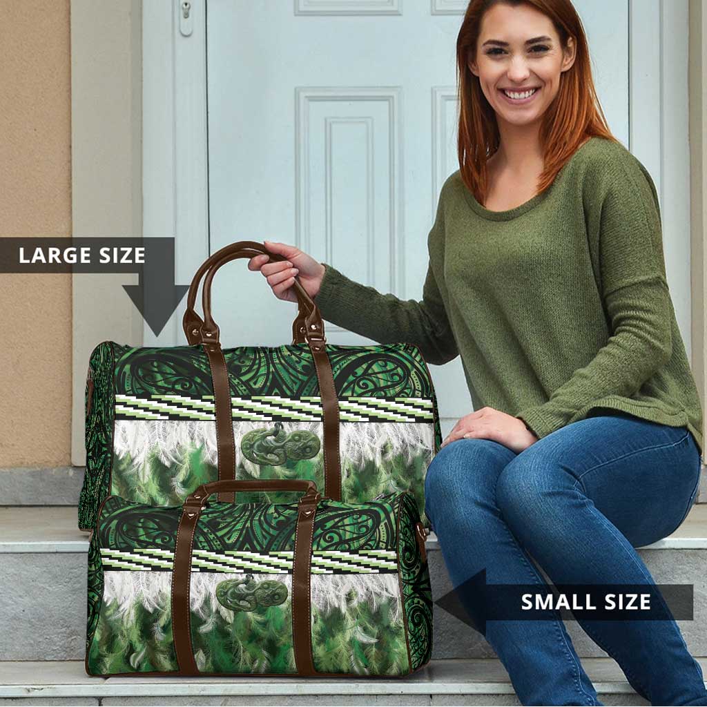 Green Traditional Cloak Aotearoa Travel Bag Maori Paua Shell Korowai Pattern - Polynesian Pride