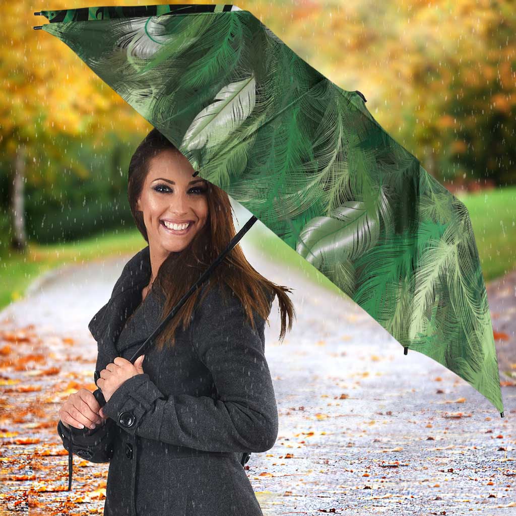 Green Traditional Cloak Aotearoa Umbrella Maori Paua Shell Korowai Pattern - Polynesian Pride