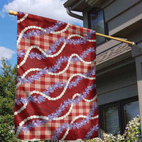 Red Hawaii Palaka Honohono Pikake Garden Flag Hawaiian Orchid Lei Polynesian Pattern - Polynesian Pride