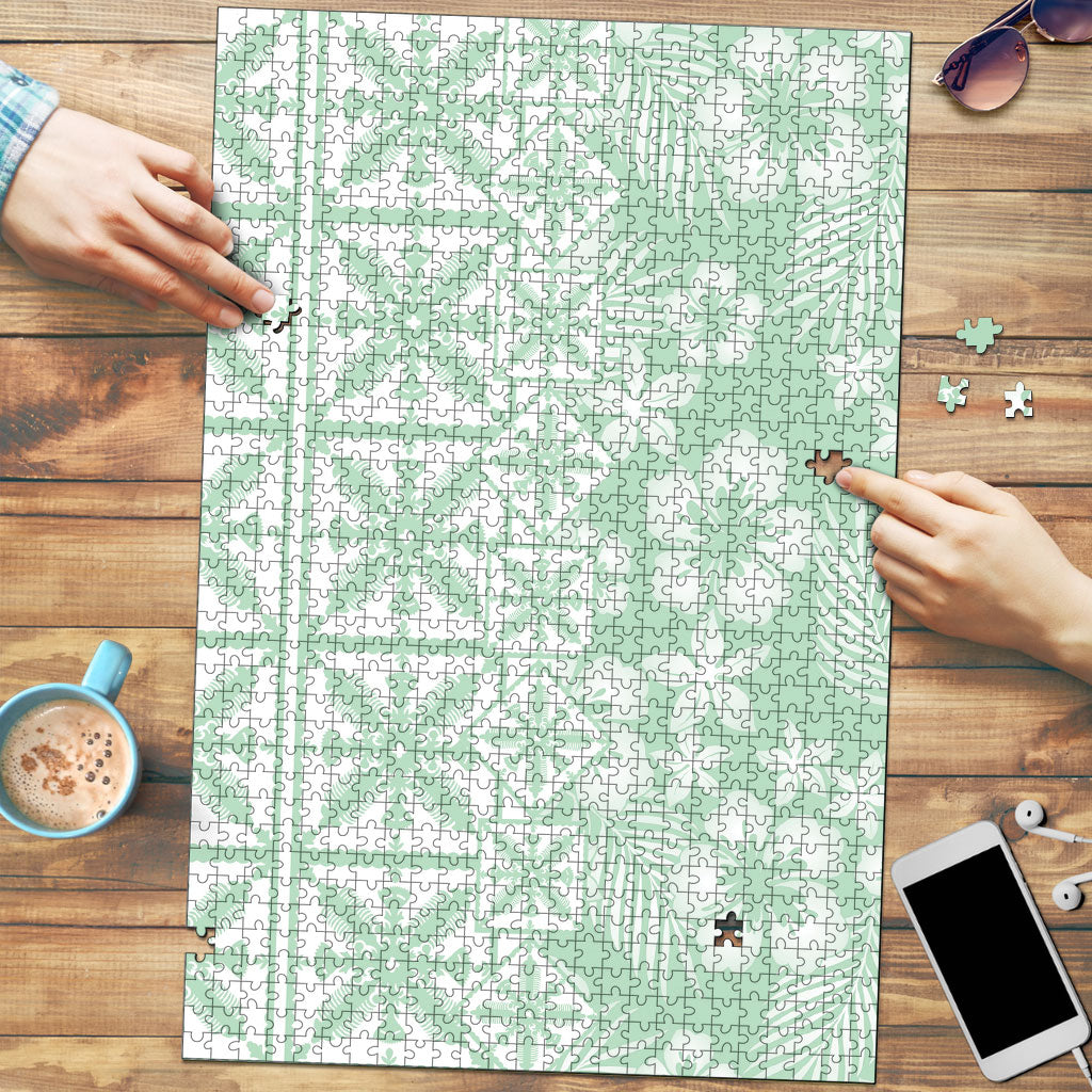 Pastel Green Kahili Quilt Hawaii Puzzle Tropical Flower Seamless Half Style