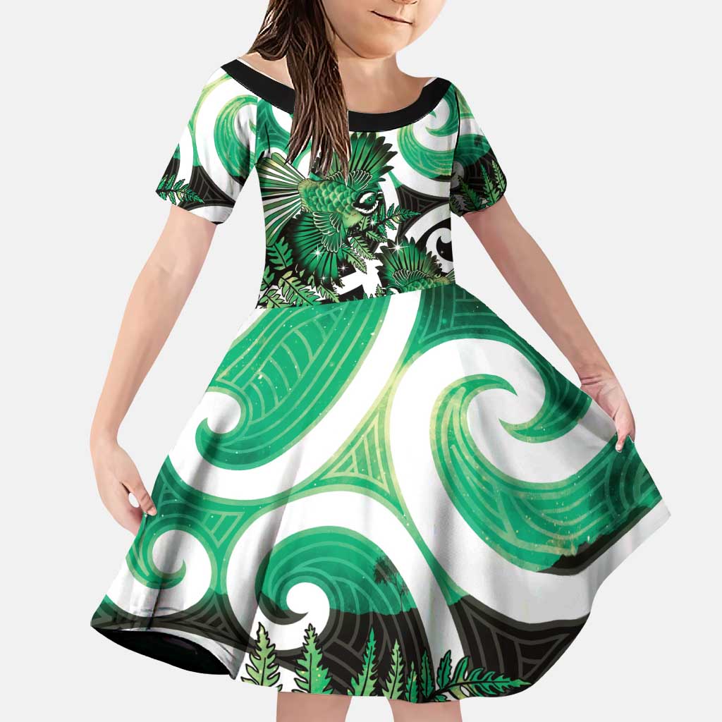 Piwakawaka New Zealand Matariki Family Matching Off Shoulder Maxi Dress and Hawaiian Shirt Maori New Year Silver Fern Green Galaxy LT14 Daughter's Dress Green - Polynesian Pride