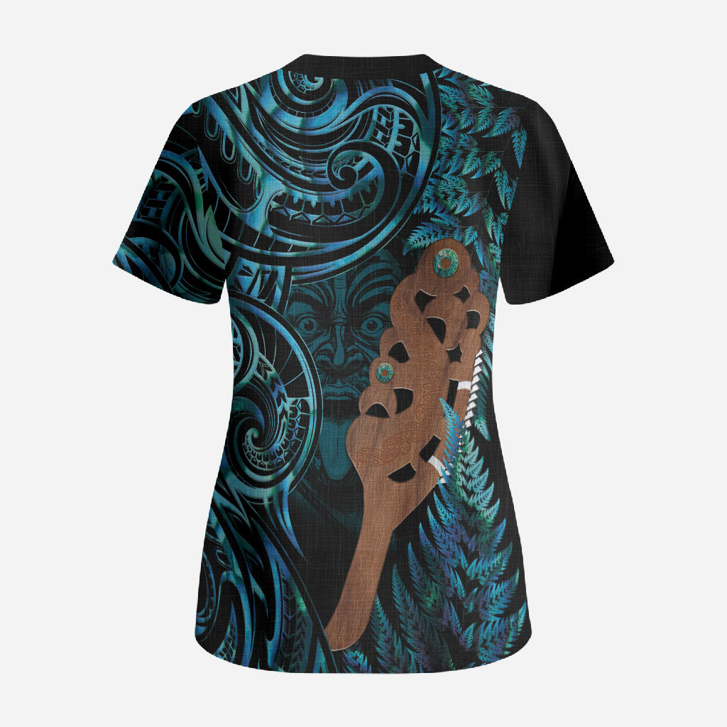 Maripi New Zealand Scrub Top Maori Weapon Paua Shell Haka Fern