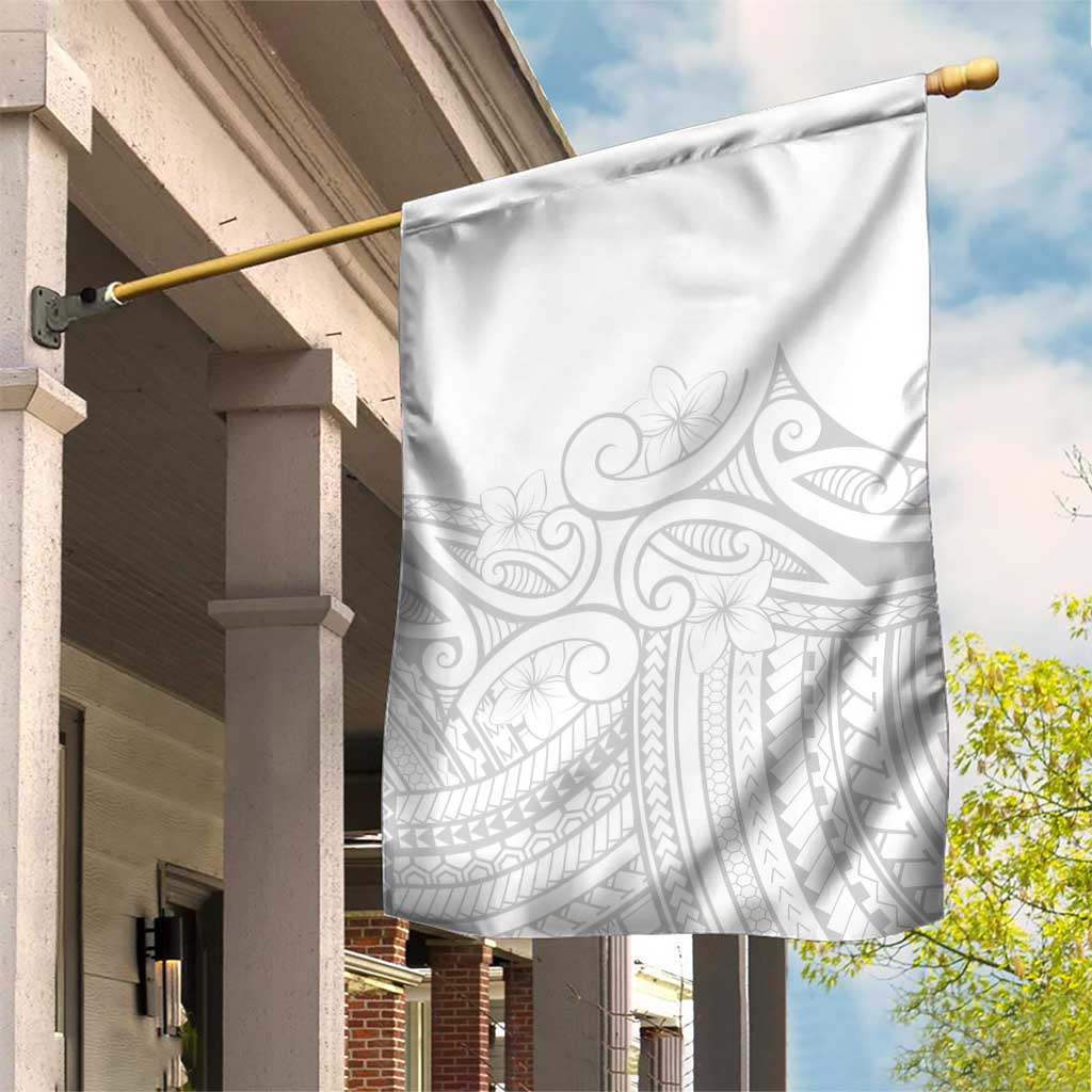 Polynesia White Sunday Garden Flag Plumeria Polynesian Tribal Grey Color - Polynesian Pride