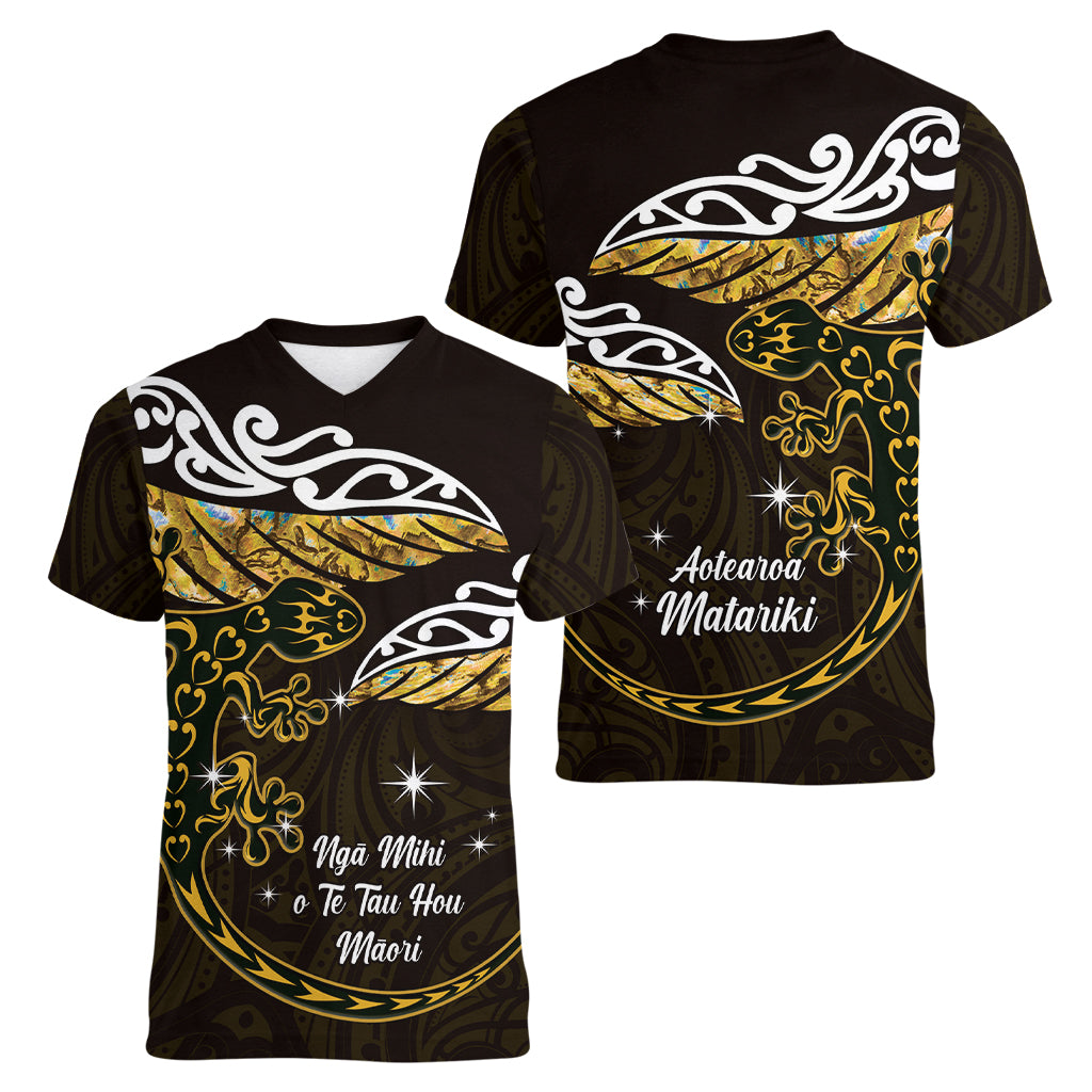 New Zealand Matariki Women V-Neck T-Shirt Maori New Year Silver Fern And Lizard - Gold
