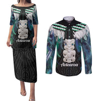 Aotearoa Korowai Motif Couples Matching Puletasi and Long Sleeve Button Shirt Hei Tiki Poutama Maori Pattern LT14 Turquoise - Polynesian Pride