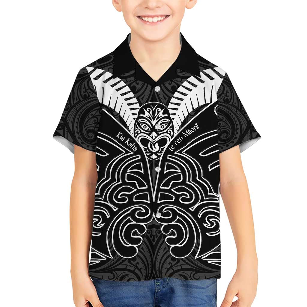 Kia Kaha Te Reo Maori Family Matching Short Sleeve Bodycon Dress and Hawaiian Shirt Aotearoa Hei Tiki With Hongi LT14 Son's Shirt Black - Polynesian Pride