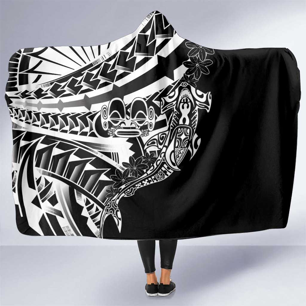 Black White Marquesas Islands Hooded Blanket Marquesan Matatiki Hammerhead Shark Patutiki LT14 One Size Black - Polynesian Pride