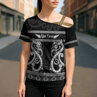 Kia Ora New Zealand Cross Shoulder Shirt Maori Language Week Pango Taniko Motif - Polynesian Pride
