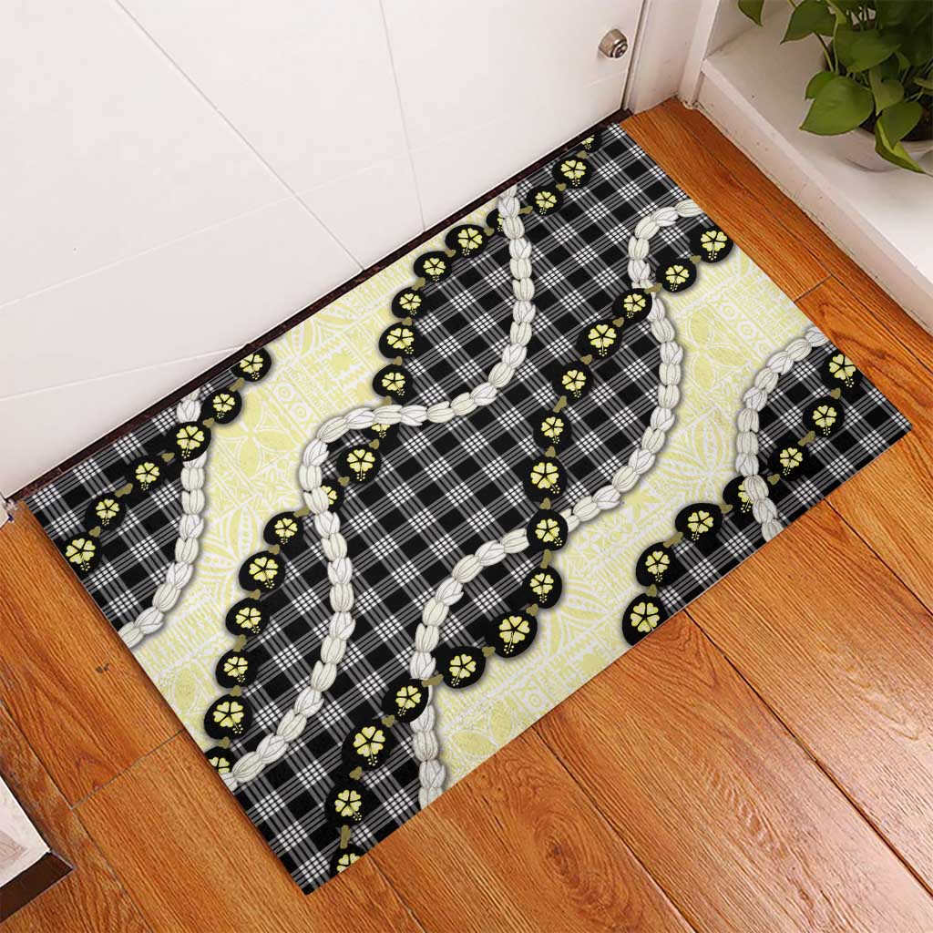 Black Palaka Hawaii Rubber Doormat Kukui Nut Pikake Lei Hawaiian Tapa Pattern - Polynesian Pride