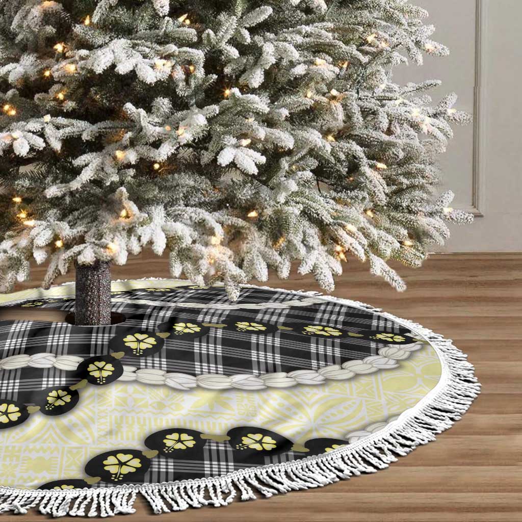 Black Palaka Hawaii Tree Skirt Kukui Nut Pikake Lei Hawaiian Tapa Pattern - Polynesian Pride