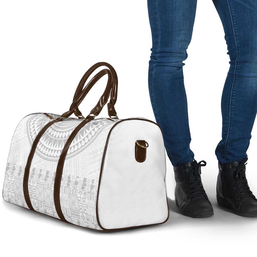 Niue White Sunday Travel Bag Tapu Fanau Ia Puakenikeni Hiapo Pattern - Polynesian Pride