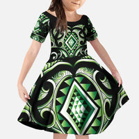Green Ngaru Taniko With Aotearoa Maori Tattoo Family Matching Short Sleeve Bodycon Dress and Hawaiian Shirt LT14 Daughter's Dress Green - Polynesian Pride