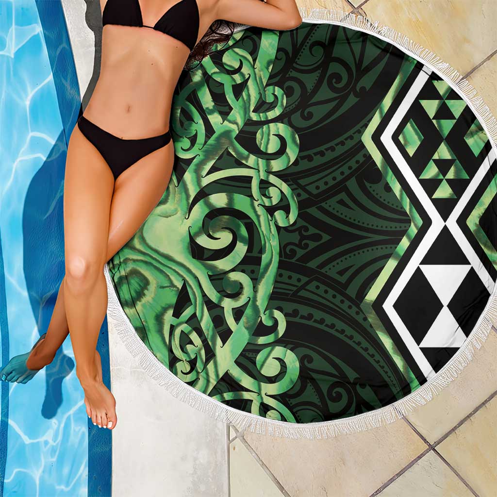 Green Aotearoa Beach Blanket Taniko Motifs With Paua Shell Kowhaiwhai