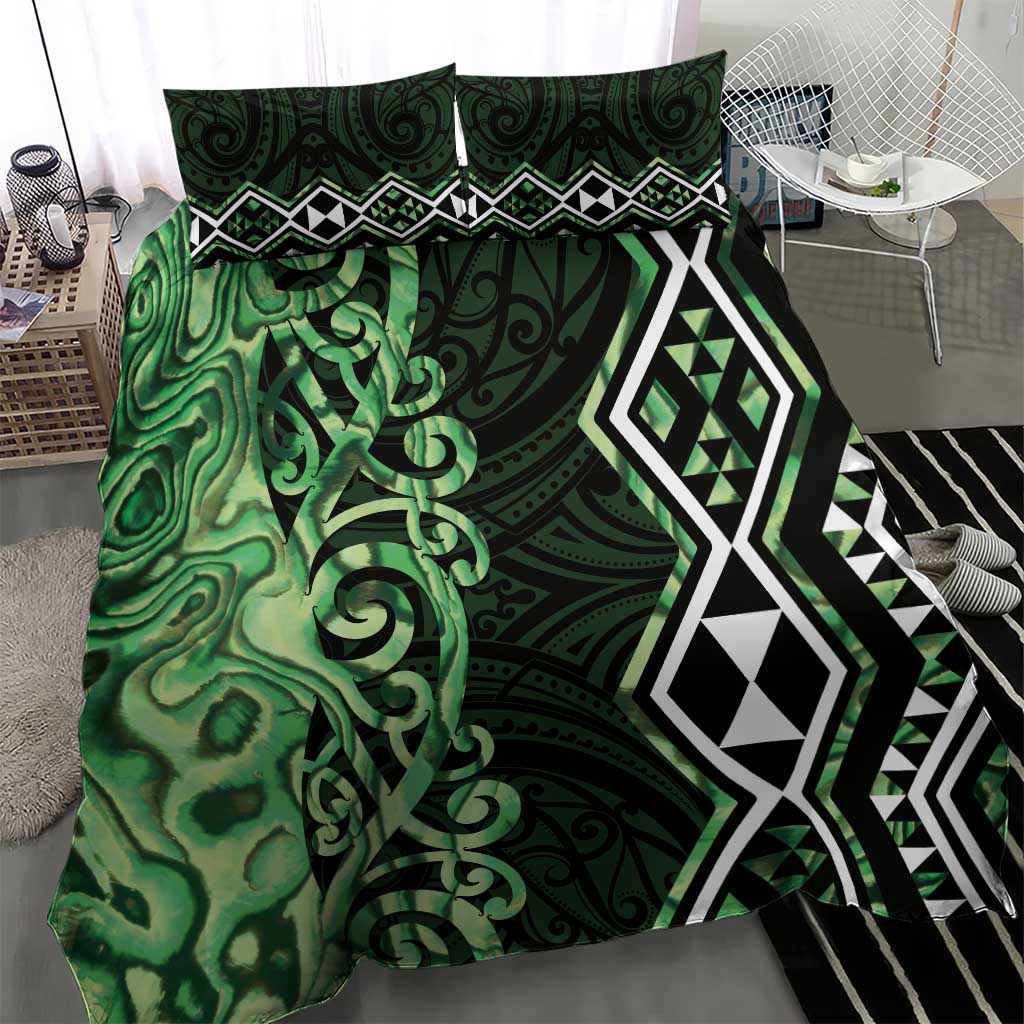 Green Aotearoa Bedding Set Taniko Motifs With Paua Shell Kowhaiwhai
