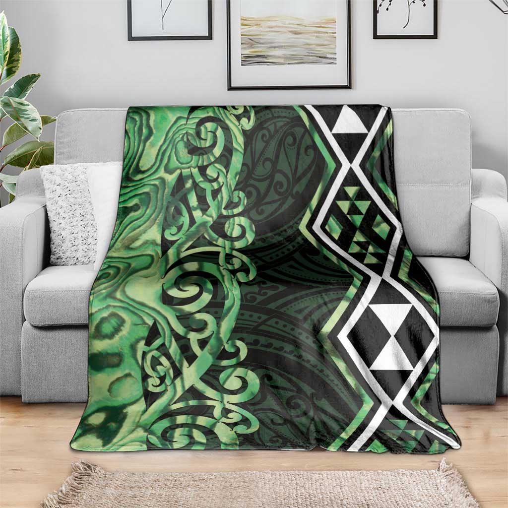 Green Aotearoa Blanket Taniko Motifs With Paua Shell Kowhaiwhai