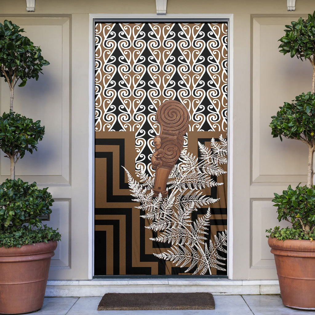 Wahaika New Zealand Door Cover Maori Weapon Kowhaiwhai Fern Poutama Motifs LT14 Brown - Polynesian Pride