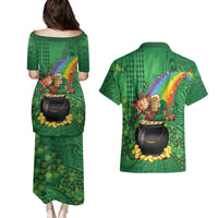 Hawaii Saint Patrick's Day Couples Matching Puletasi and Hawaiian Shirt Funny Leprechaun With Pot Of Gold - Polynesian Tattoo LT14 - Polynesian Pride