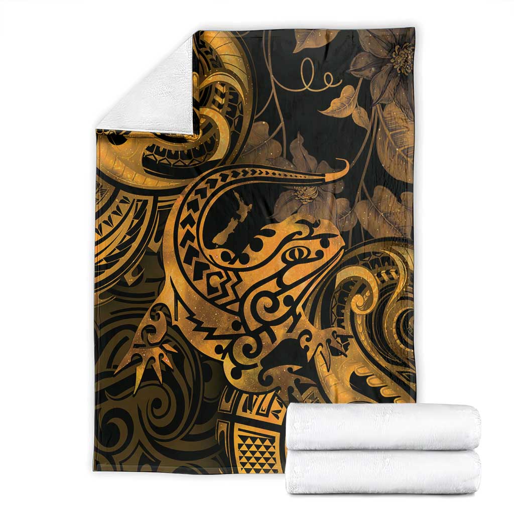 New Zealand Tuatara Blanket Aotearoa Maori Clematis Flowers - Gold